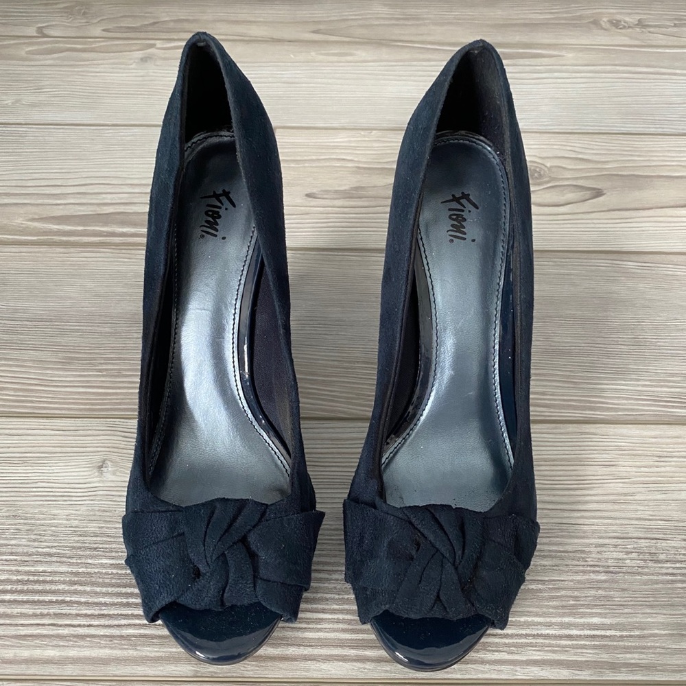 Navy Blue Heels size 7.5